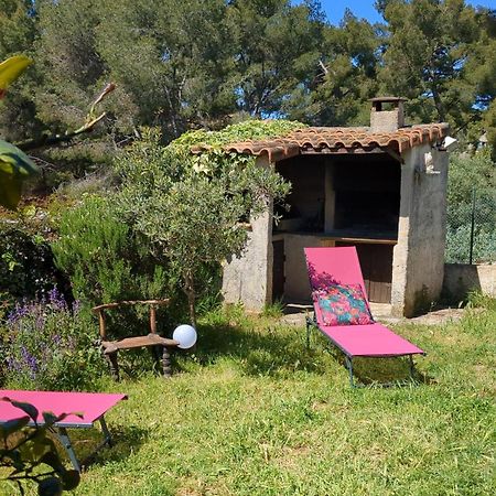 Maisonnette Kalis Calme Avec Climatisation Parking Jardin Cadre Campagne Plages A Pieds Bandol Eksteriør bilde