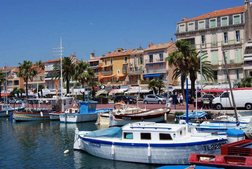 Maisonnette Kalis Calme Avec Climatisation Parking Jardin Cadre Campagne Plages A Pieds Bandol Eksteriør bilde